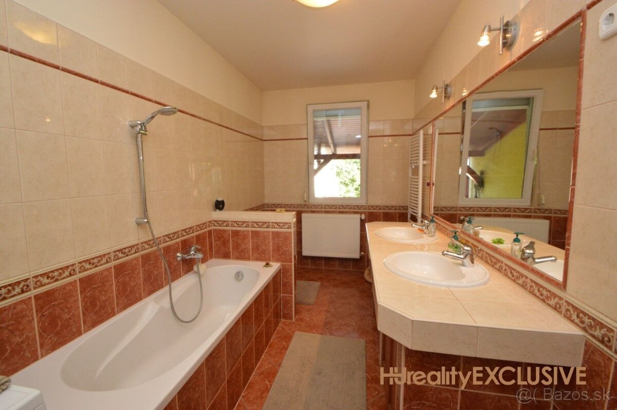 Predaj 4i rodinný dom, pozemok 500 m2, Rajka - 9