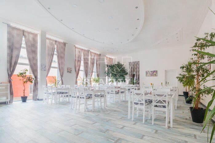 POLYFUNKČNÁ BUDOVA V CENTRE TRENČÍNA - 9