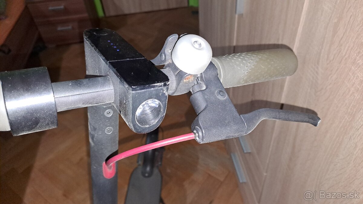 Elektrická kolobežka Xiaomi M365 - 9