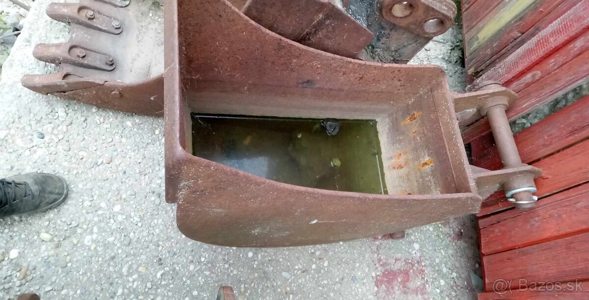 Lyžica na traktorbáger Newholland B115 - 9