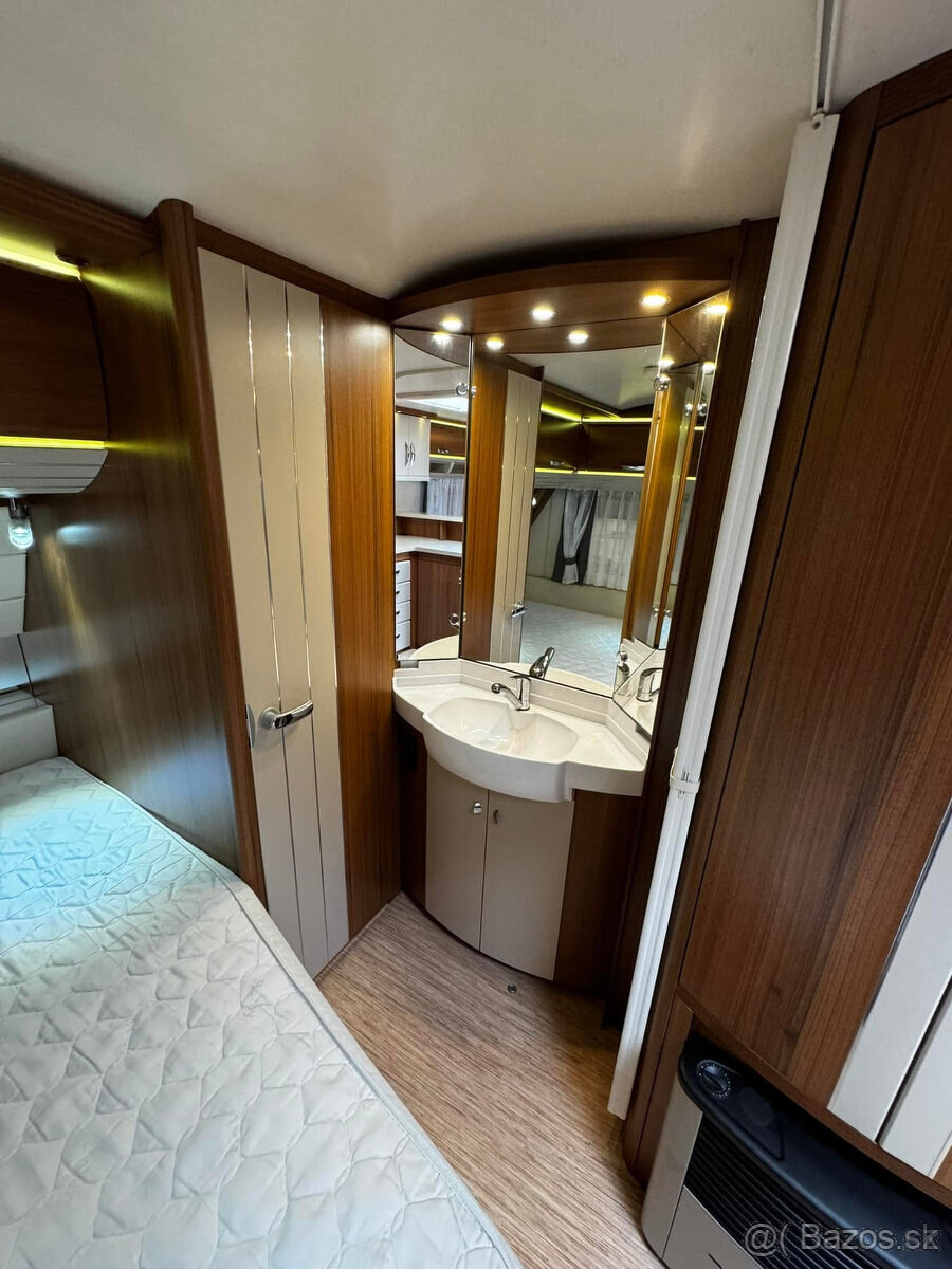 Hobby Premium 560 CFE r.v.2014 ,solár,mover,klima - 9