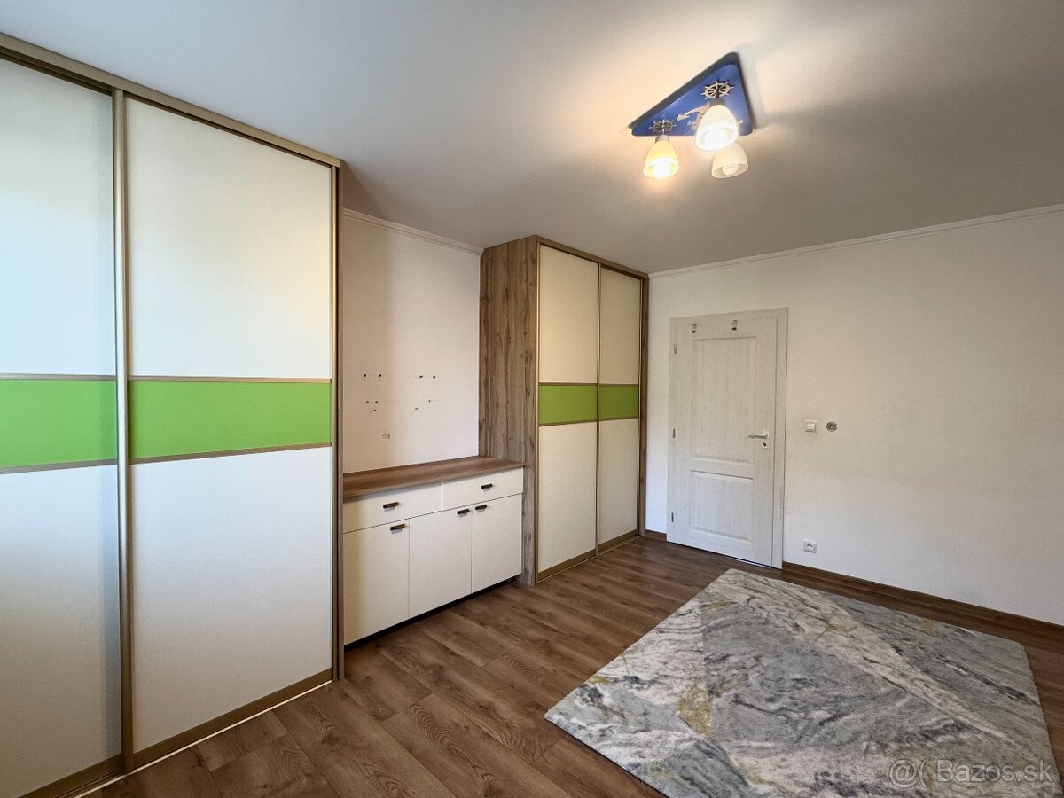 Veľký 4 izbový rodinný dom s bazénom, Krásno - Partizánske - 9