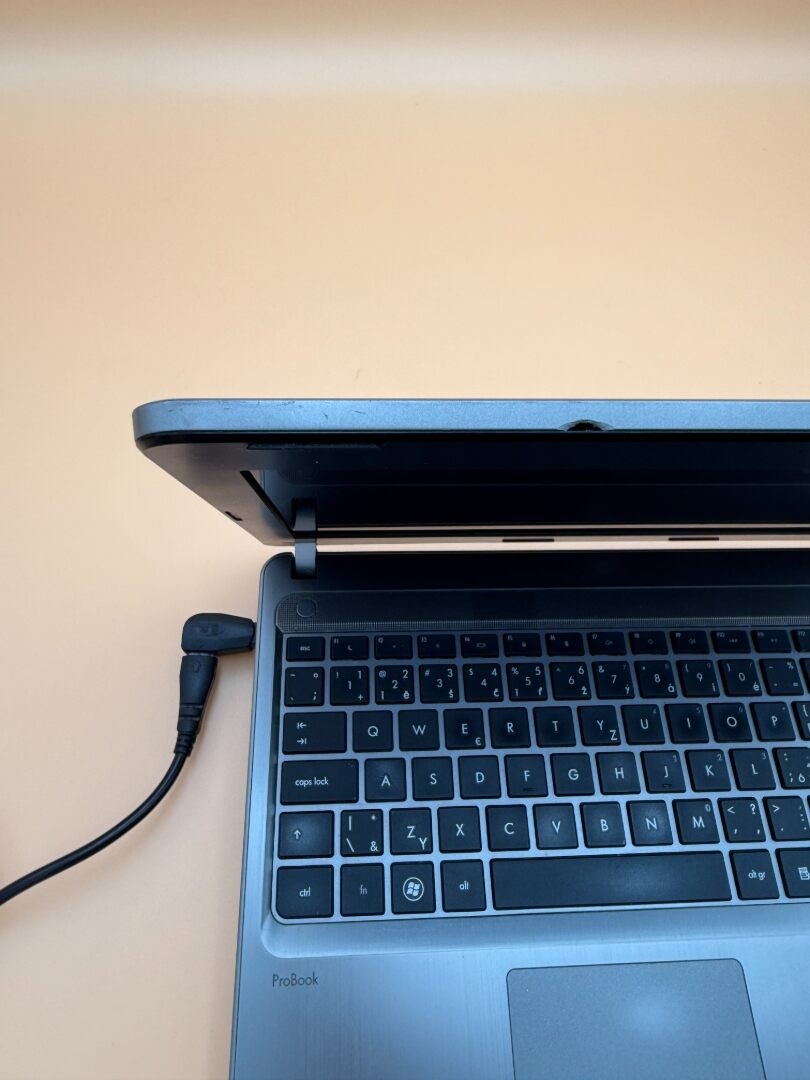 Notebook HP ProBook 4330s i3-2330M/4GB RAM/320GB HDD - 9