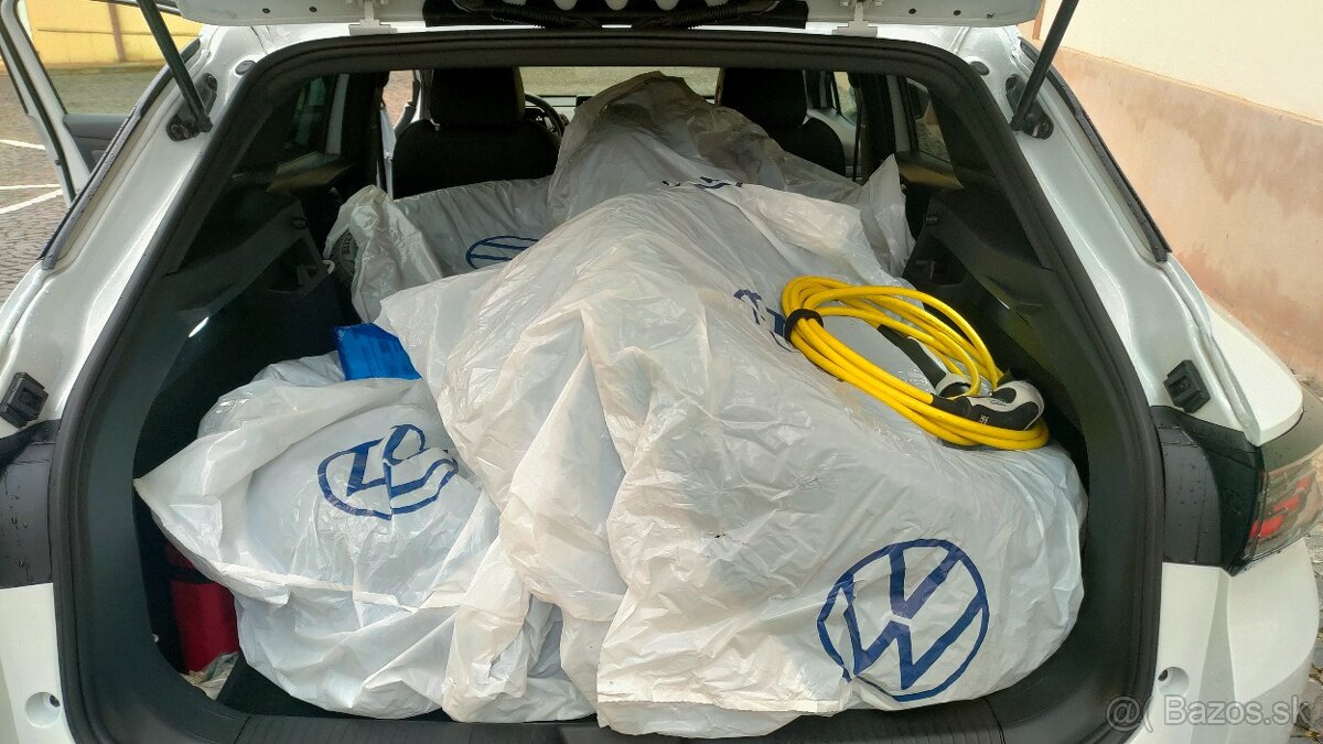 VW ID.4 PRO 82kWh Pano Metrix Head-up Tažné - 9