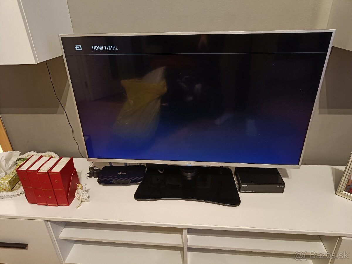 SONY BRAVIA - 9