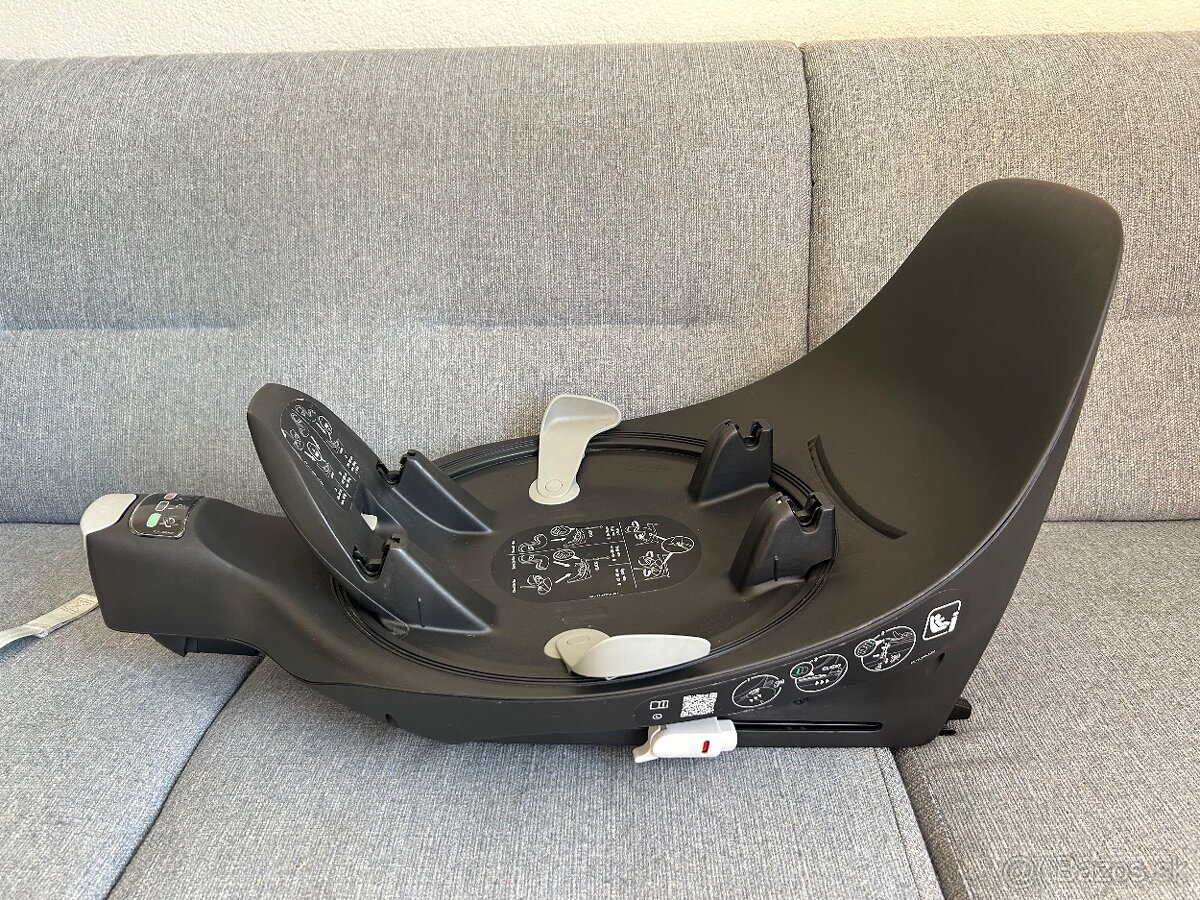 Cybex vajíčko a základna isofix - 9