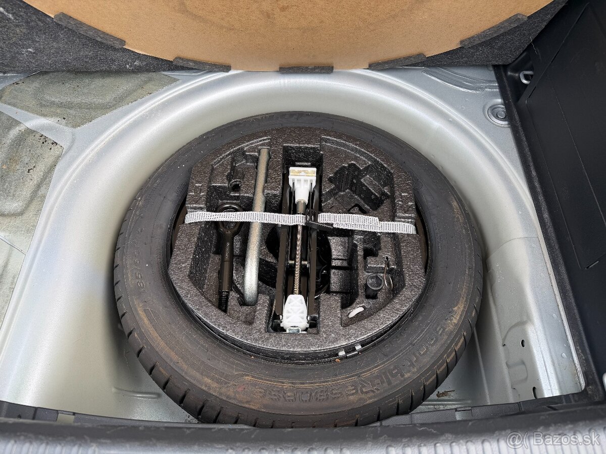 Škoda Fabia 1.0 MPI 60k Active - 9