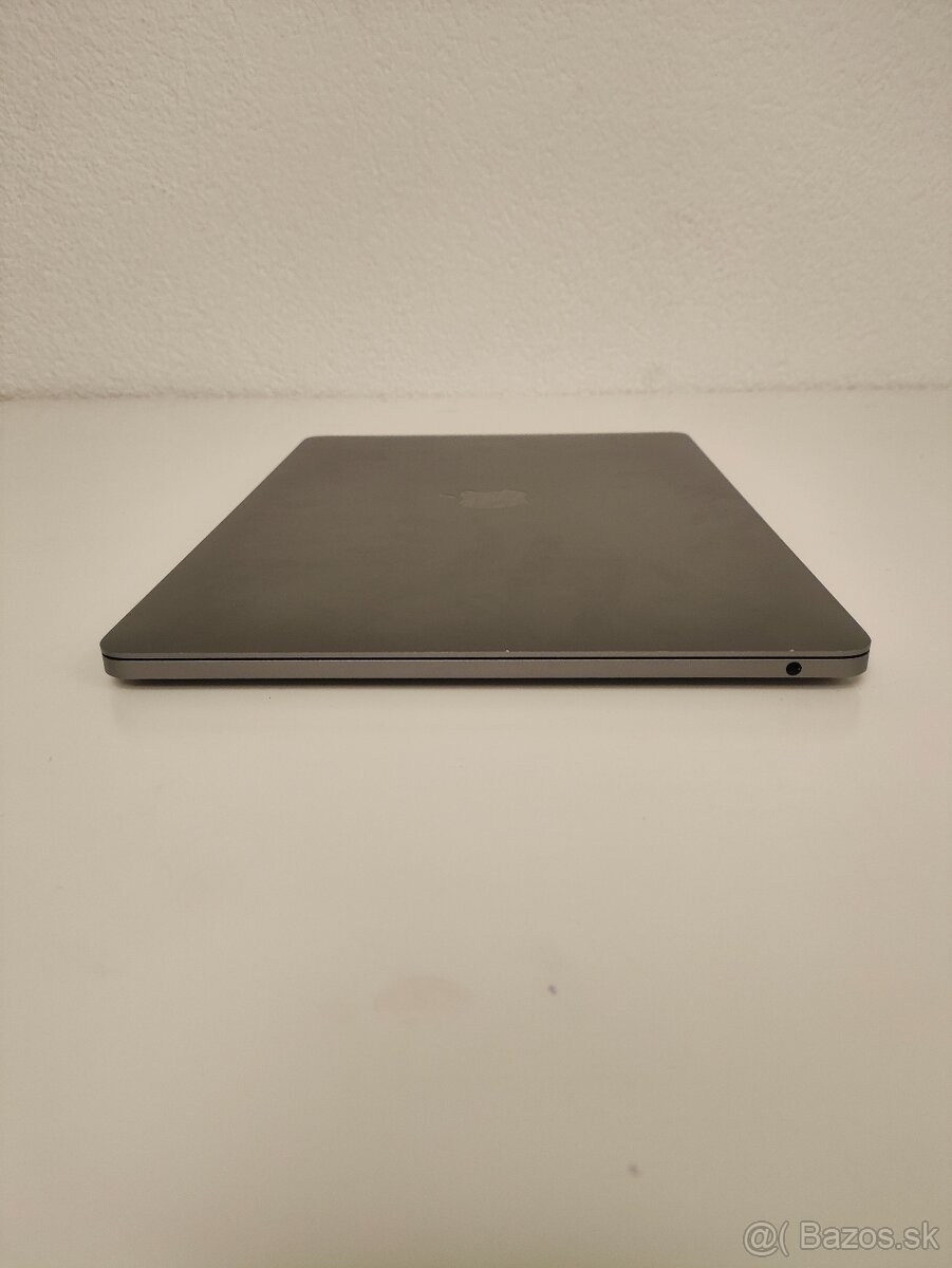 MacBook Pro 2017 | i5 • 8GB • 128GB SSD - 9