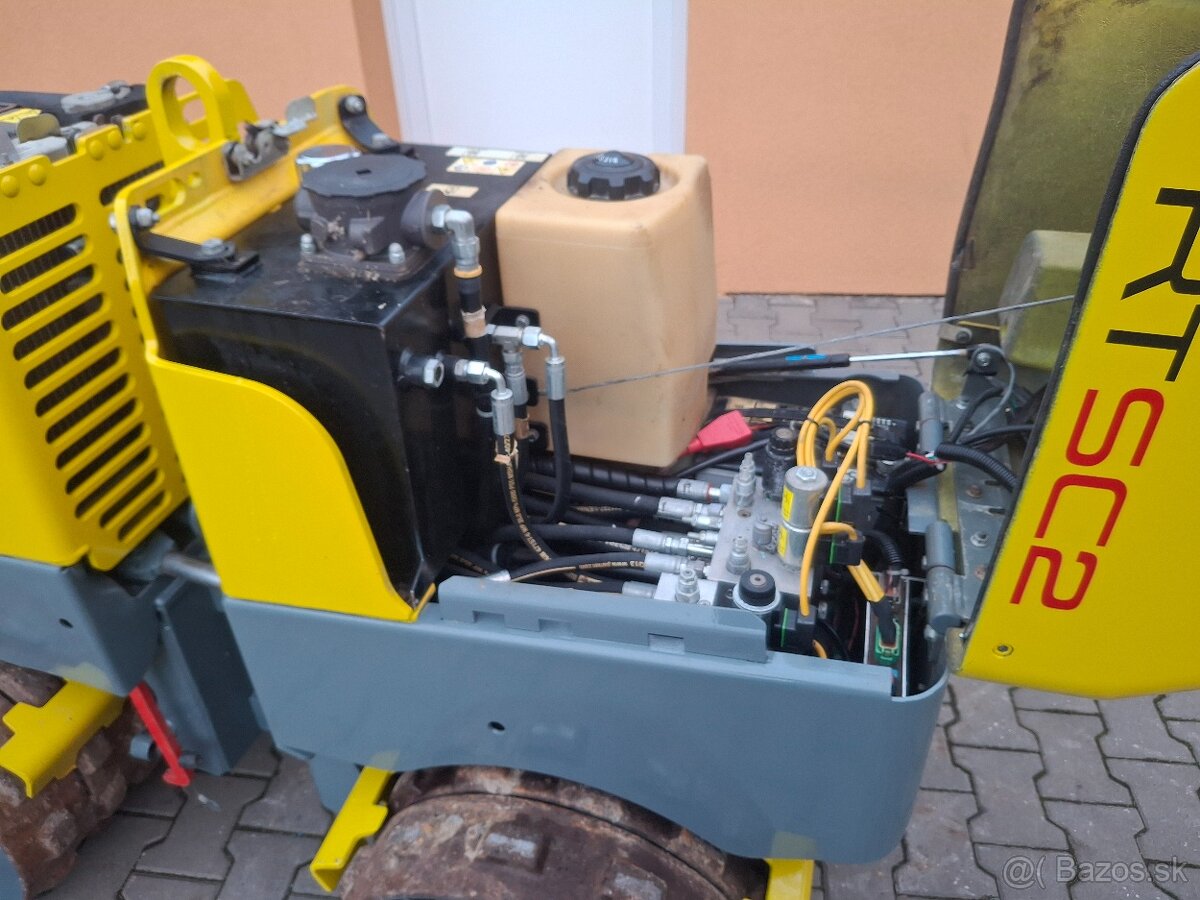 Vibrační válec Wacker Neuson RTSC2 ježkový - 9