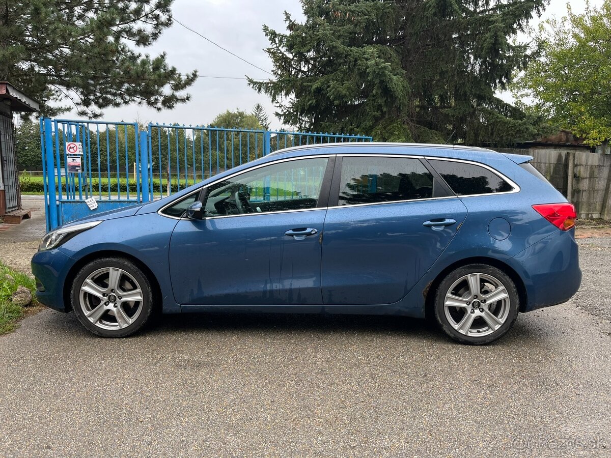 KIA Ceed Combi 1.4 CVVT - 9