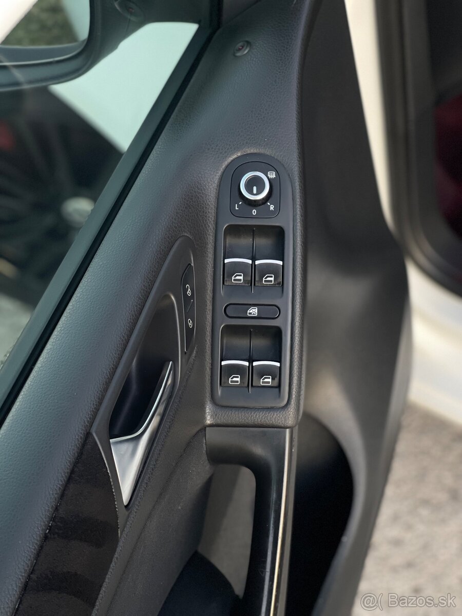 Volkswagen Golf 2.0 CrTDI 103 kW - 9