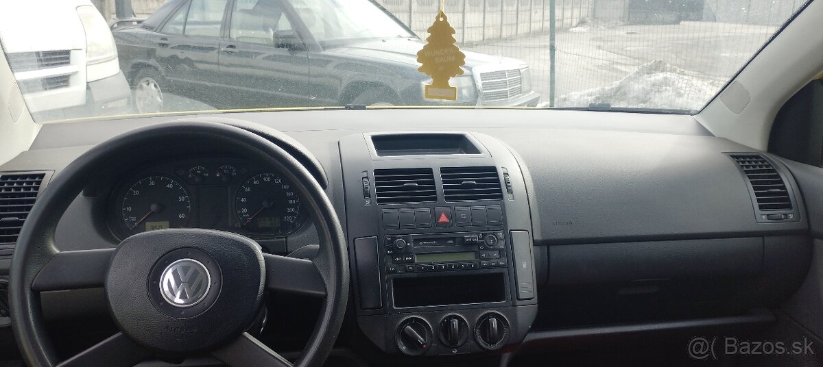 Predám wolsfagen Polo 1.4 benzín - 9