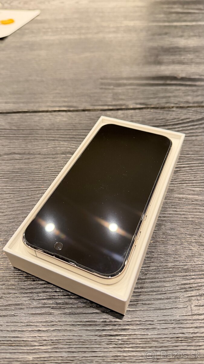 iPhone 15 Pro 256GB Natural Titanium - 9