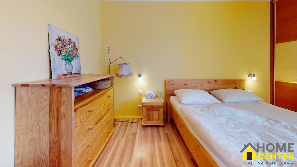 Na predaj : kompletne zrekonštruovaný rodinný dom ,Šurany - 9