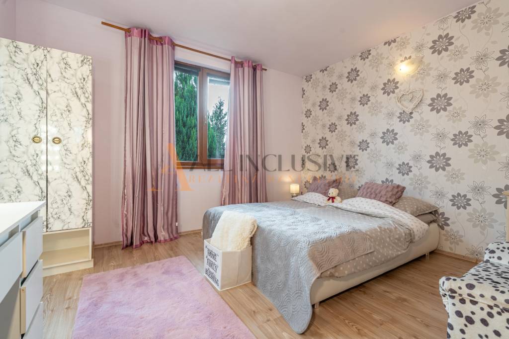 ALL INCLUSIVE | NA PREDAJ 4 IZBOVÝ RODINNÝ DOM , AMADEHO KRA - 9