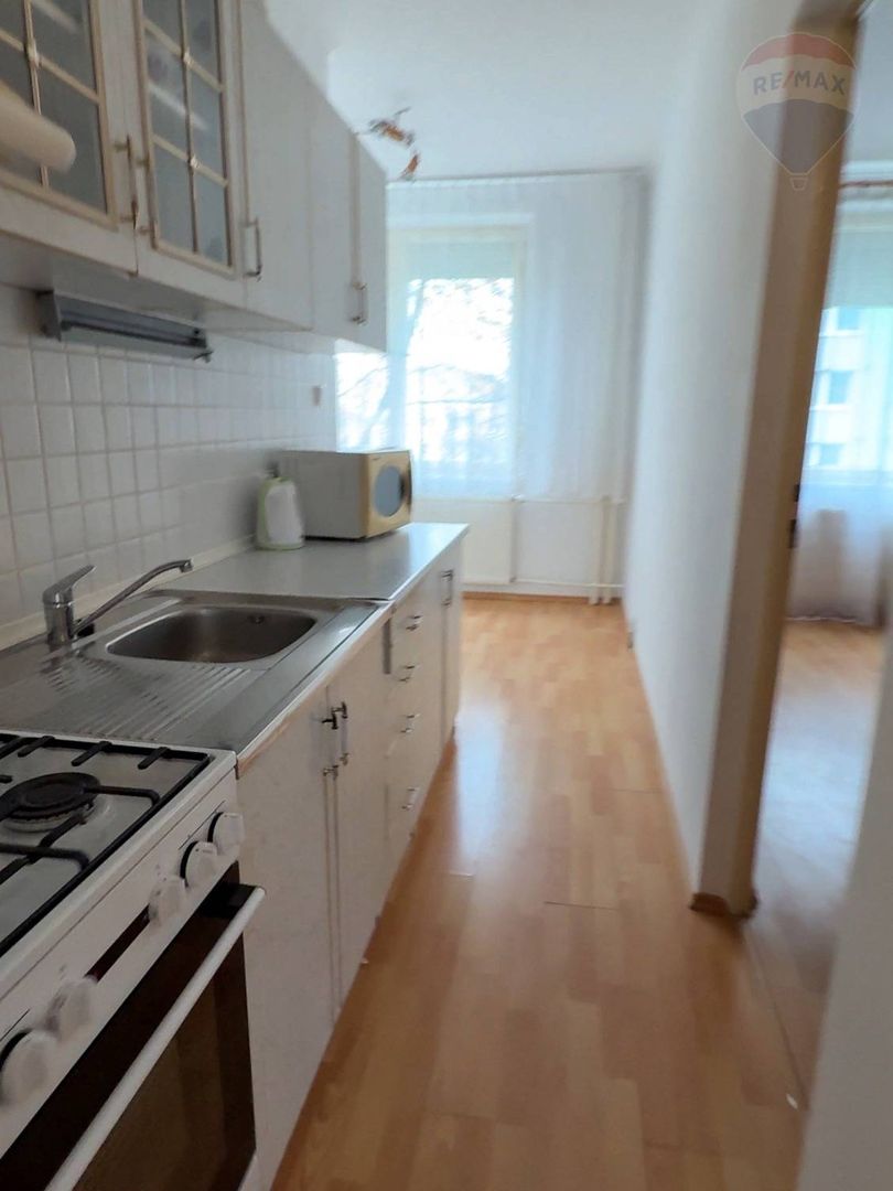 Na prenájom 3-izbový byt v Malackách - 9