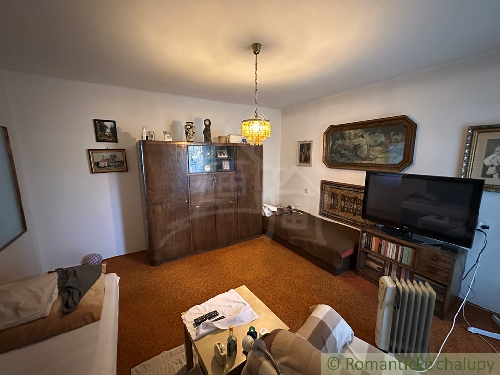 Rodinný dom s veľkým pozemkom v tichej lokalite Hurbanova - 9