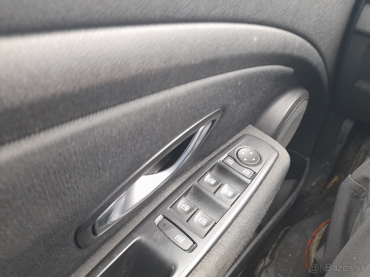 Renault Megane III - 9