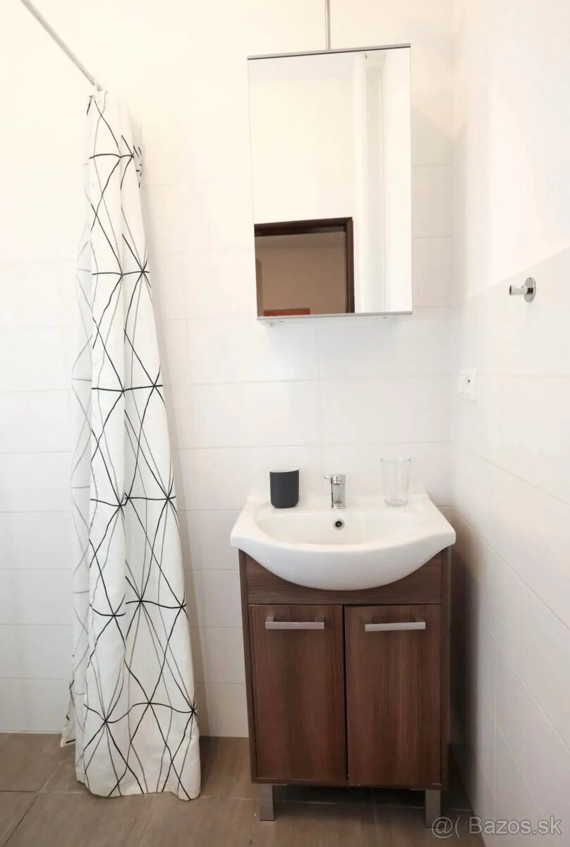 Realitný kancelária REALADR s.r.o. - 9