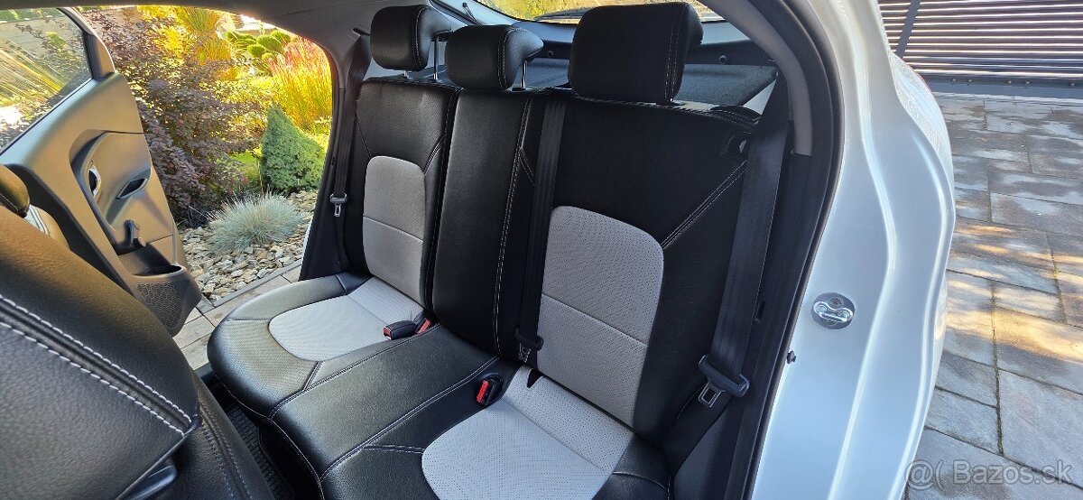 Predam KIA Rio 1,2 Gold + Winter packet - 9