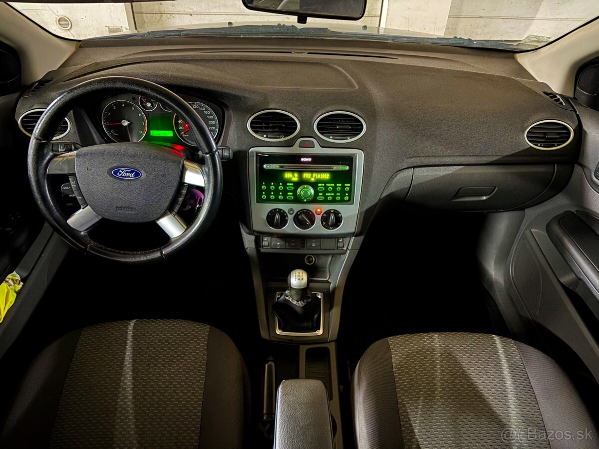 Ford Focus 1,4 benzín 59KW 2005 187000km NOVÁ STK/EK - 9