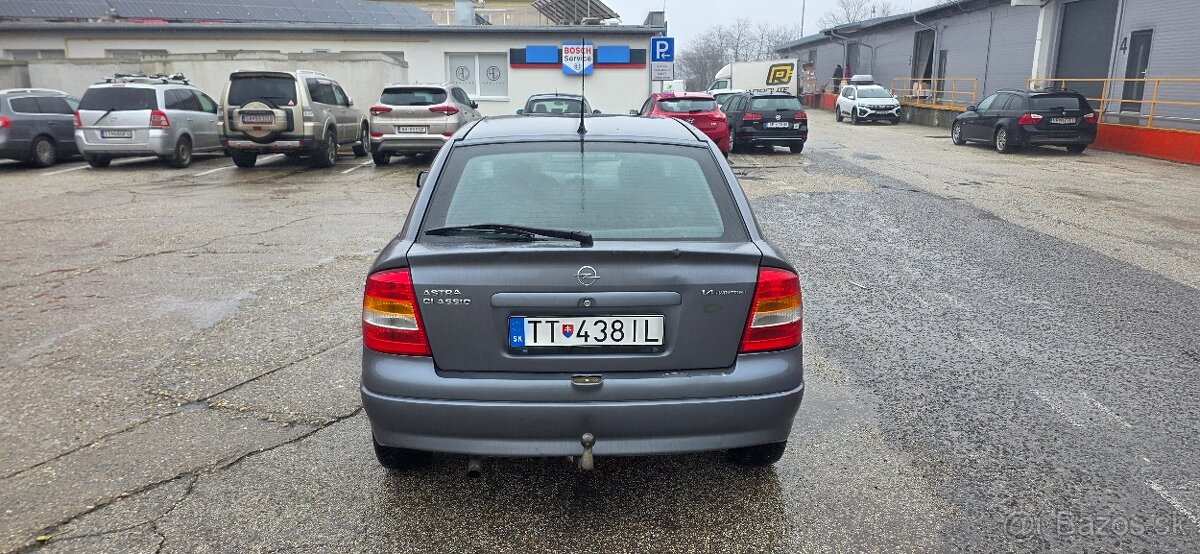 Opel Astra 1,4i - 9