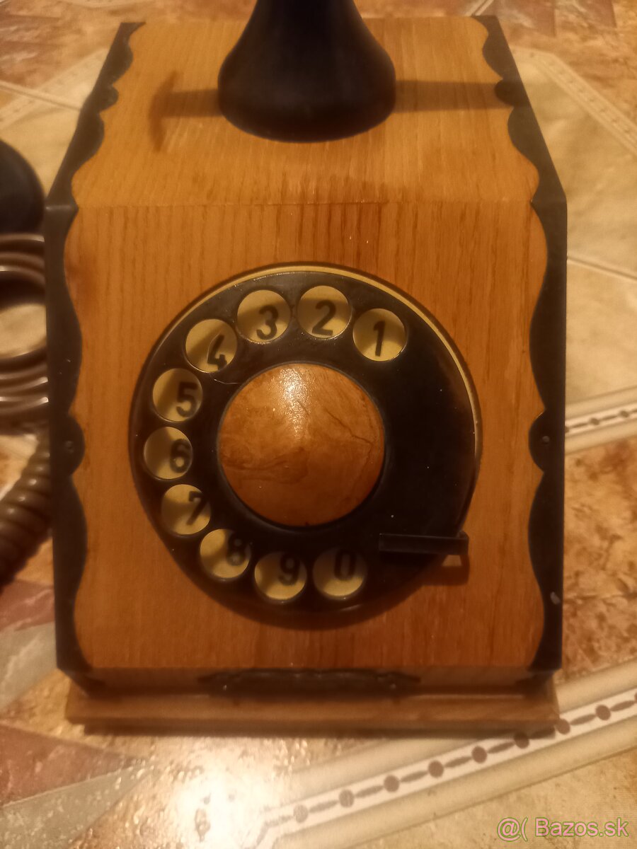 Starožitny telefón tesla - 9