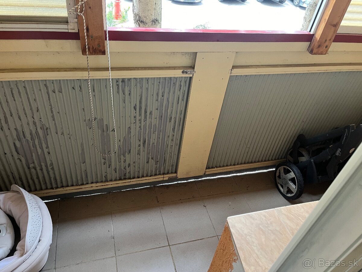 AKCIA Veľký dvojizbový byt s balkónom vo Veľkom Krtisi - 9