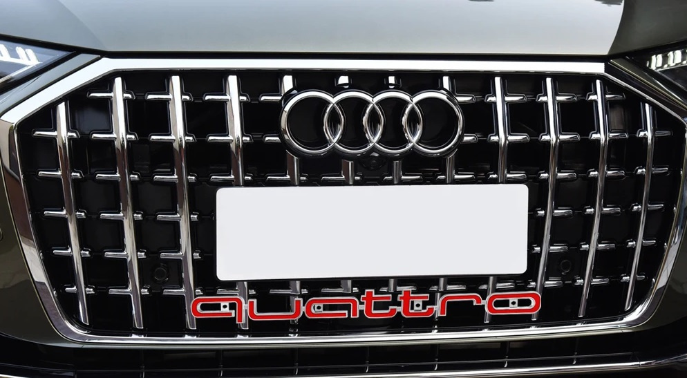 Veľký nápis QUATTRO pre AUDI chrom, čierne, červene - 9