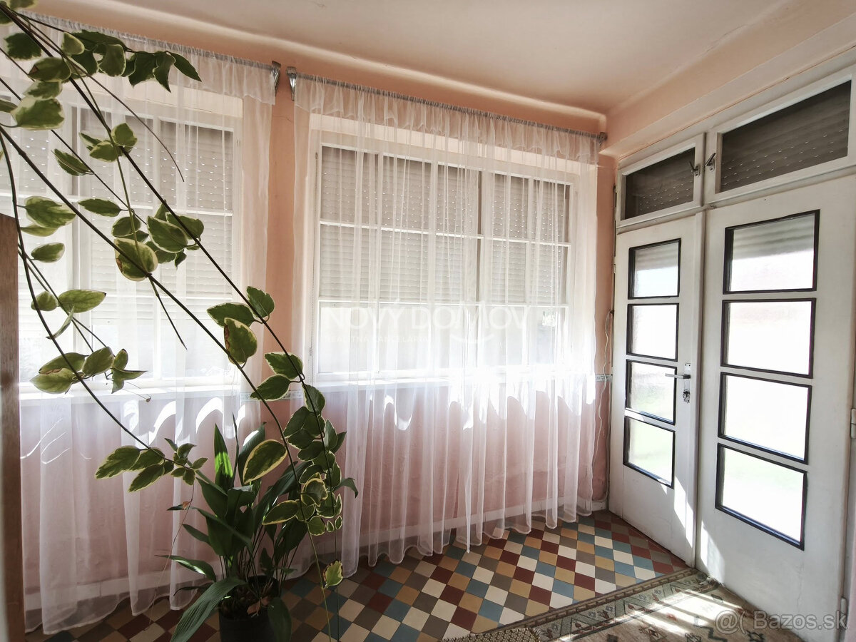 PREDAJ – starší rodinný dom na veľkom pozemku 758 m², Váhovc - 9