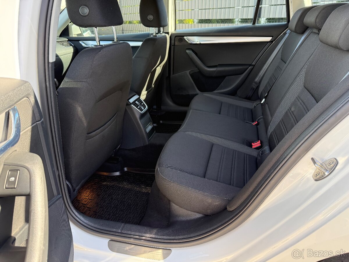 Škoda Octavia Combi 2.0 TDI Style 4x4 EU6 - 9
