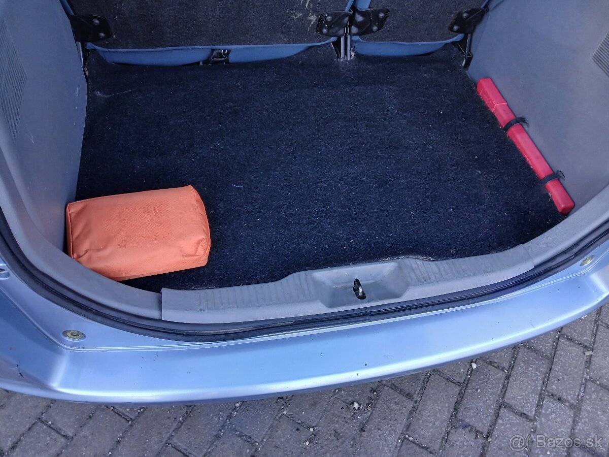 Mazda 2. 1.4 diesel - 9