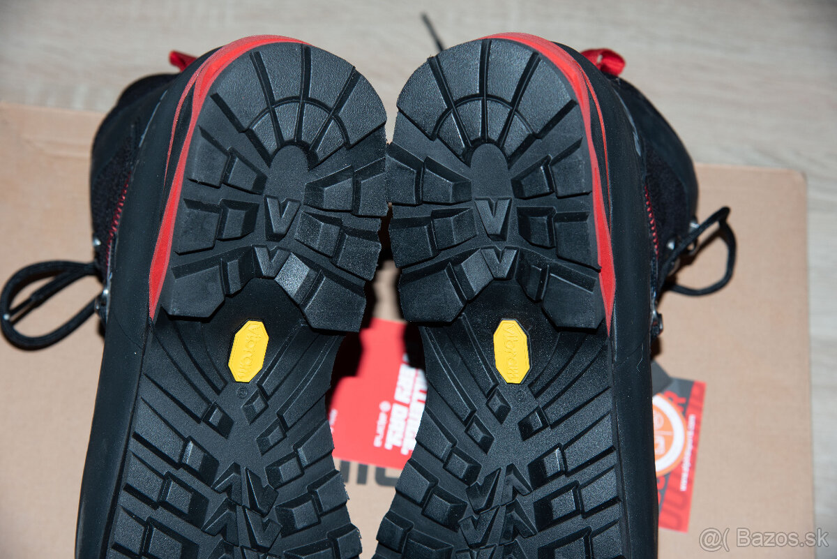 Trekové topánky ALPINA Carabiner - veľkosť EU 44 - UK 9,5 - 9