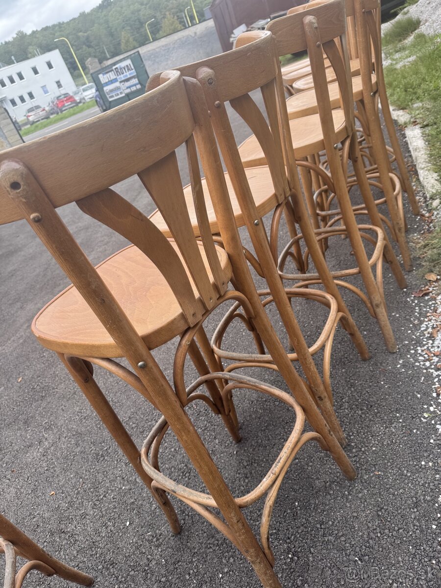 Vysoke stolicky zn. Ton - 9