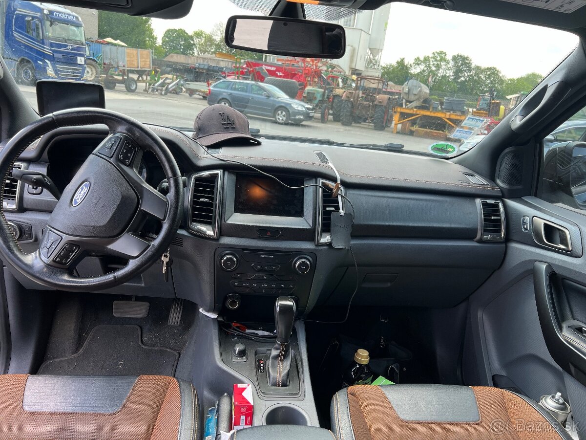 Ford Ranger Wildtrack 3,2/200ps 18900€ - 9