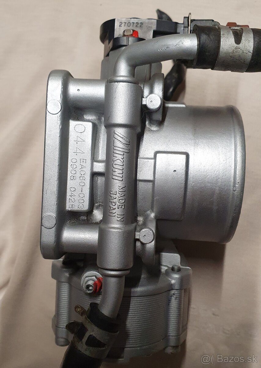 Mitsubishi carisma - 9