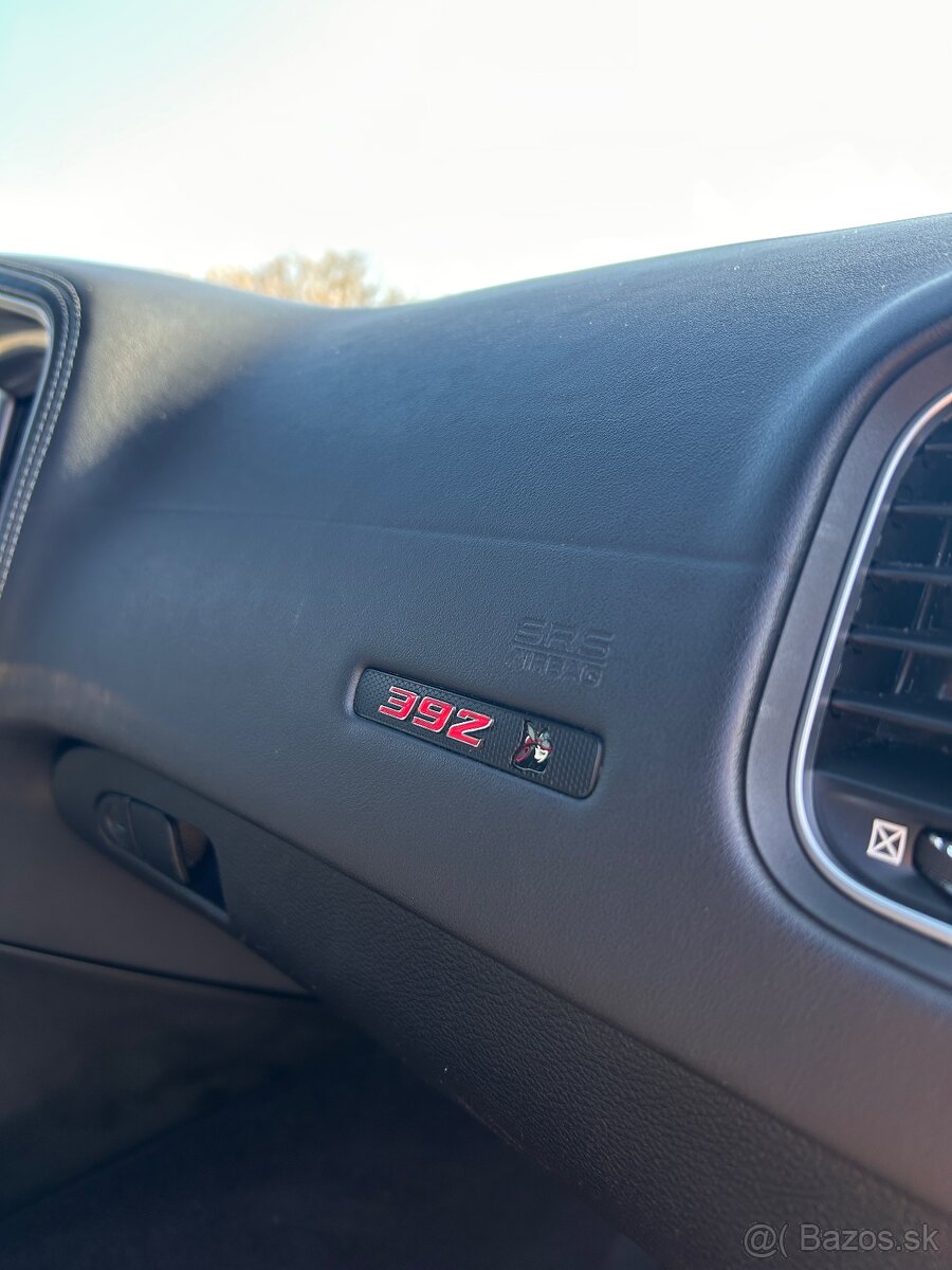 Dodge Charger 6,4 HEMI - 9