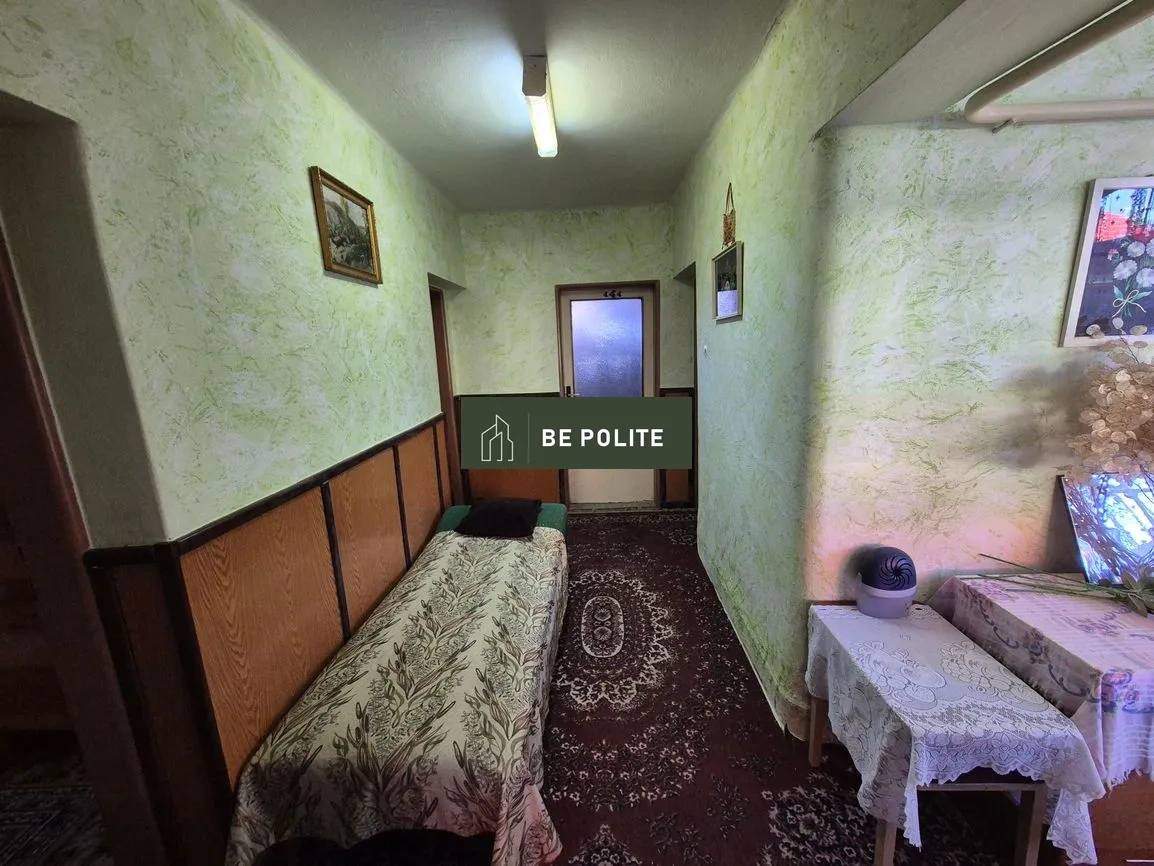 Rodinný dom, 5-izbový, 14 ár pozemok, garáž, 12 km Vráble - 9