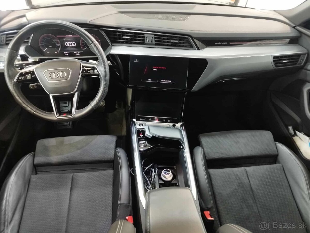 Audi e-tron 50 – S line – Black Edition – model 2023 - 9