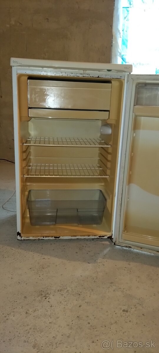 Chladnička s mrazničkou - 9