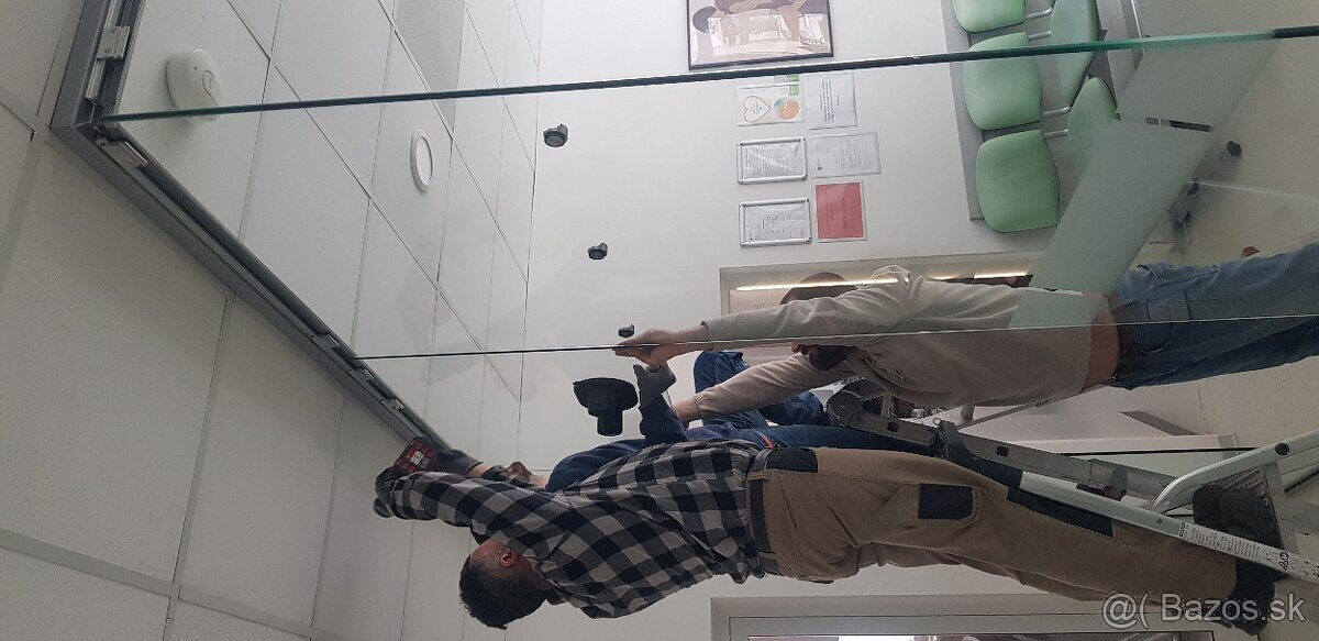 Predám Veĺkú Sklenenú Stenu v Tvare L. - 9