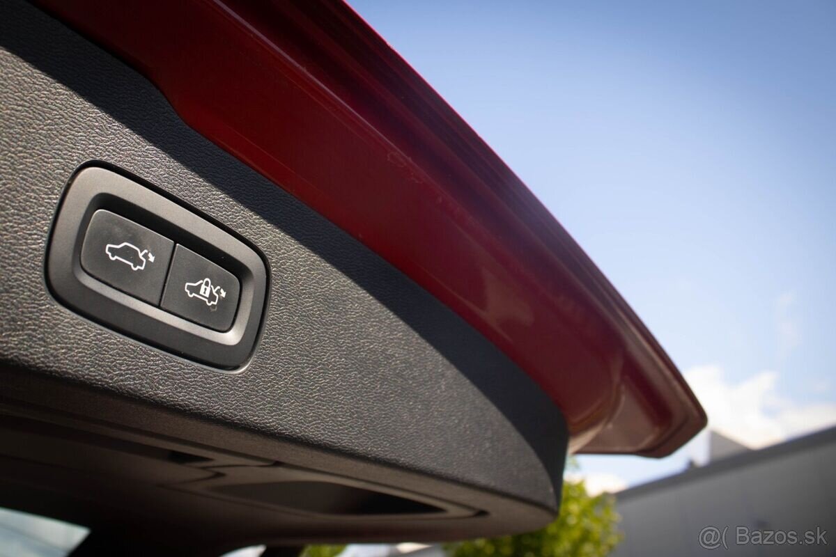 Volvo V60 2,0D 147kw A/T AWD - DPH - 9