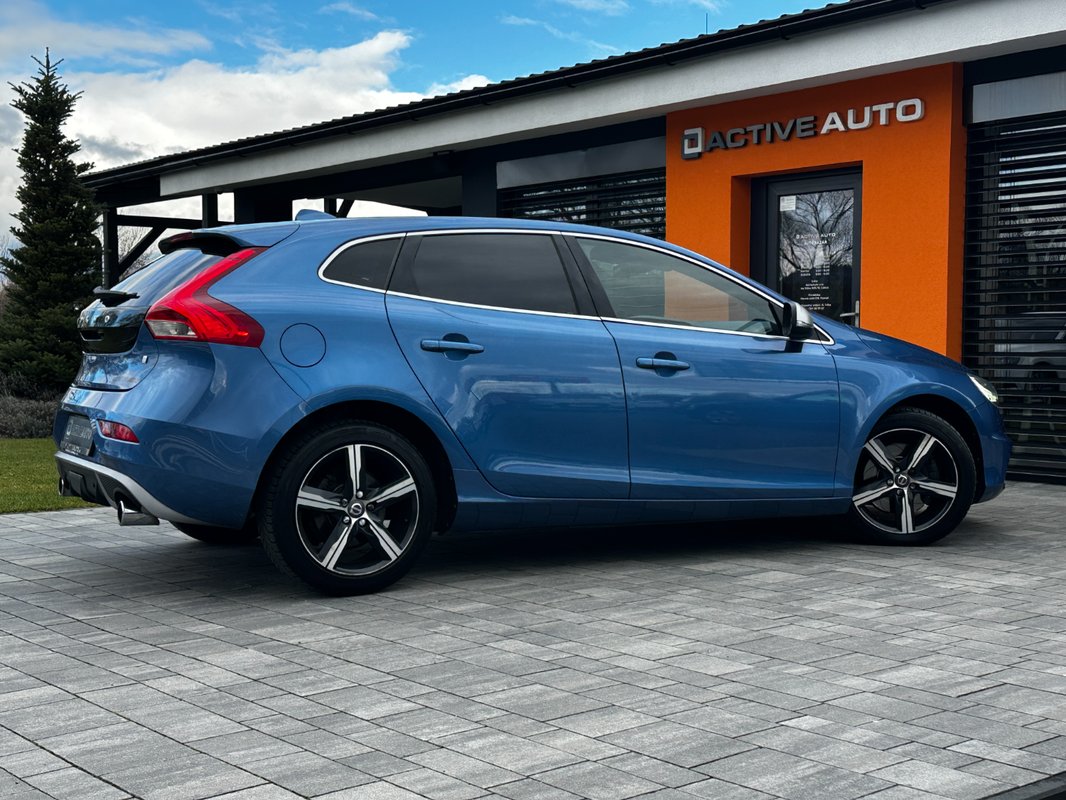 Volvo V40 R-Design D3 2.0 150k A/T - 9