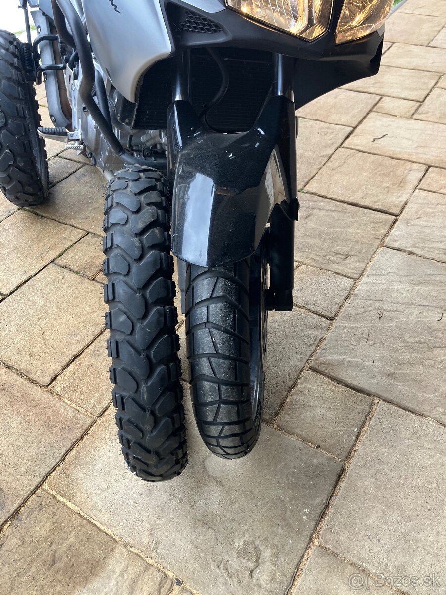 Predám Suzuki v-strom - 9