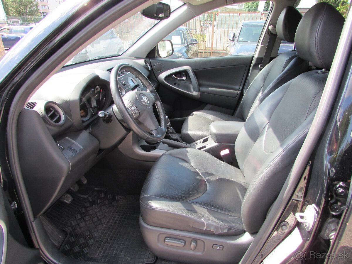 Toyota RAV4 2.2 D-4D 180 X LUX - 130 kW - 4x4 - 9