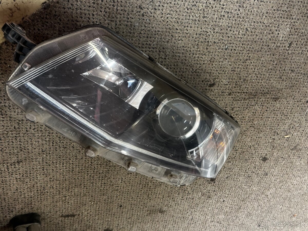 Predné svetlá octavia 3 xenon - 9