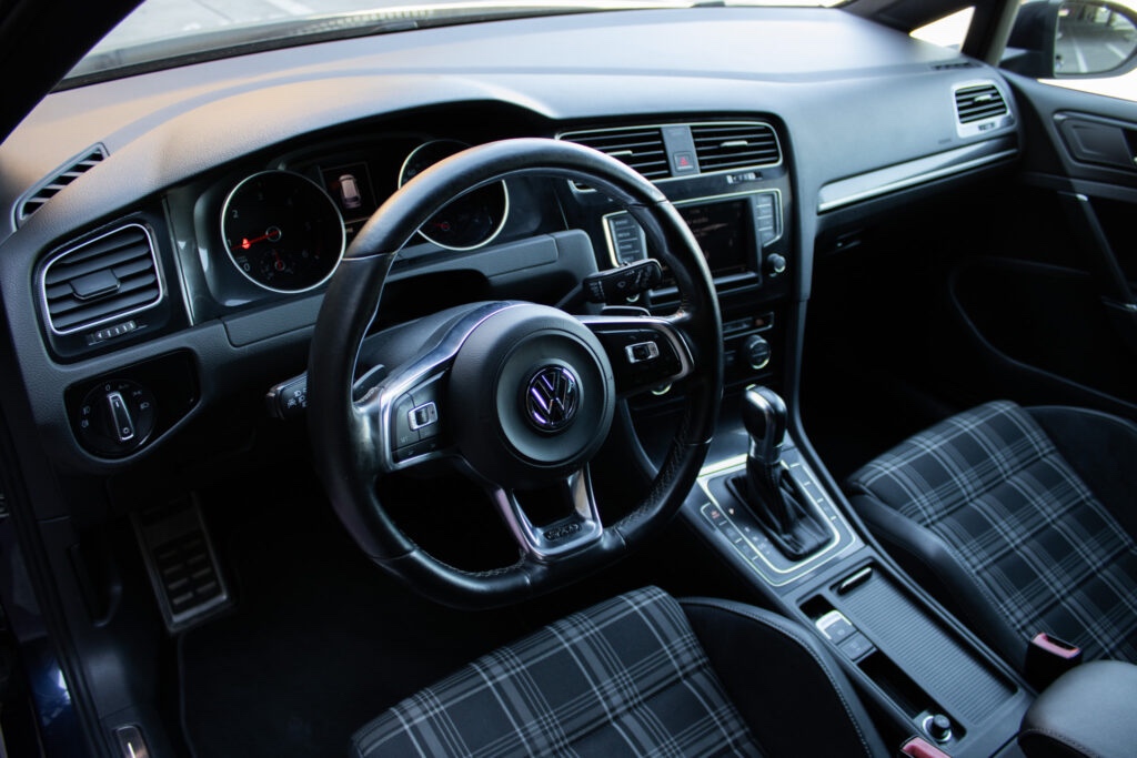 Volkswagen Golf Variant 2.0TDI GTD DSG - 9