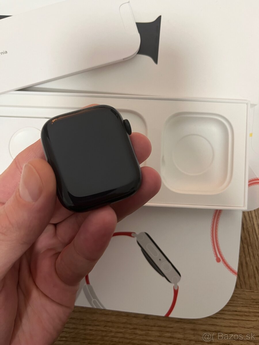 Apple Watch Series 7 45MM Midnight - 9