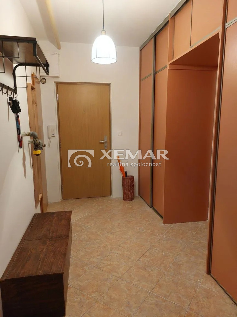 PRENÁJOM 3 izbový byt v centre Banskej Bystrice - 9