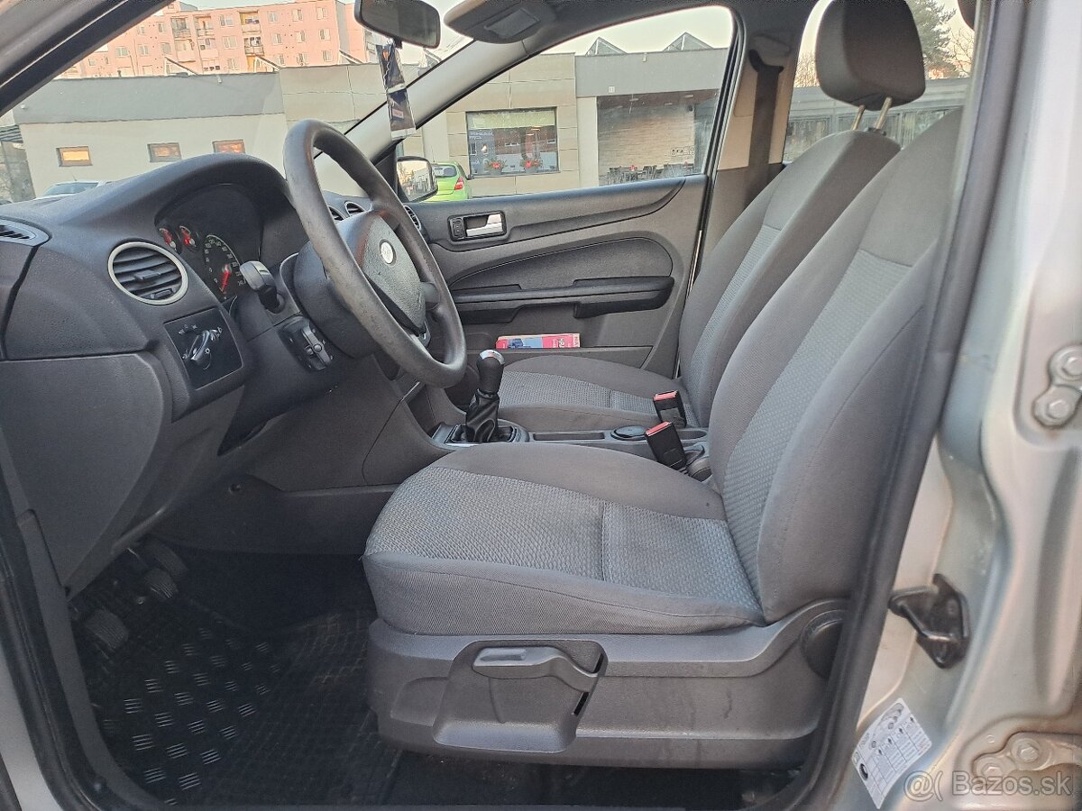 Ford Focus II 1.4. 59kw - 9